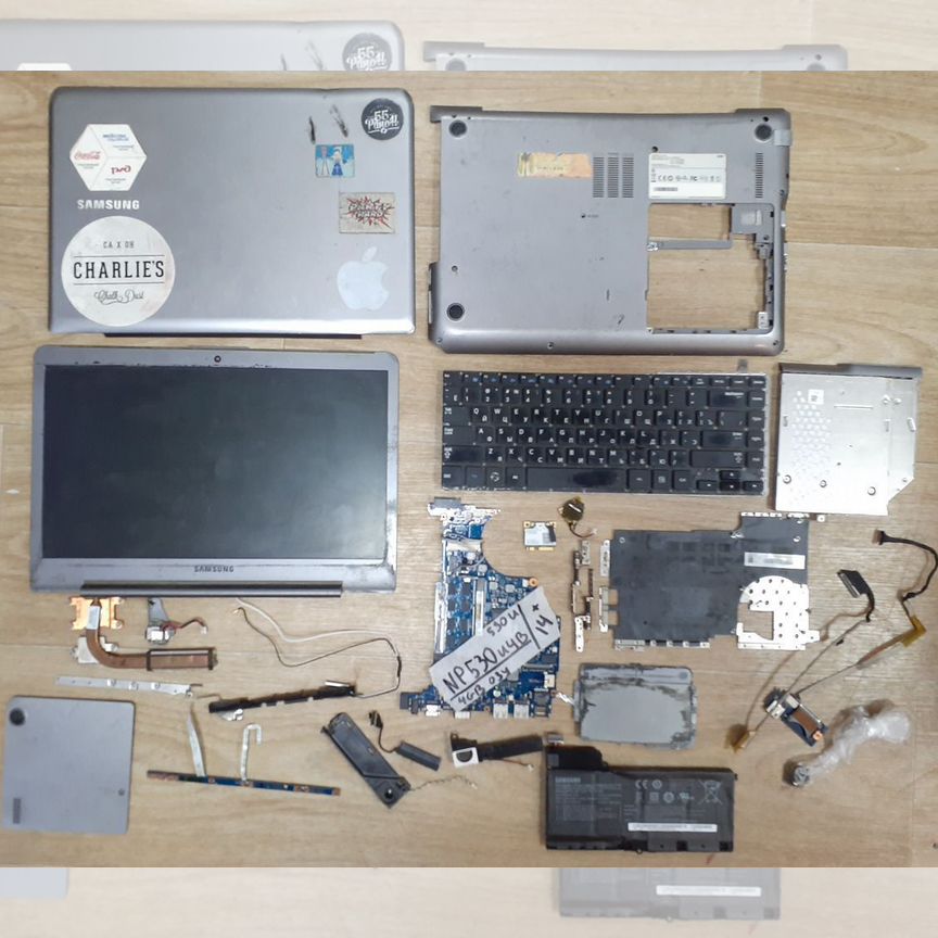 Samsung NP530U4b Разбор, Ремонт, Запчасти