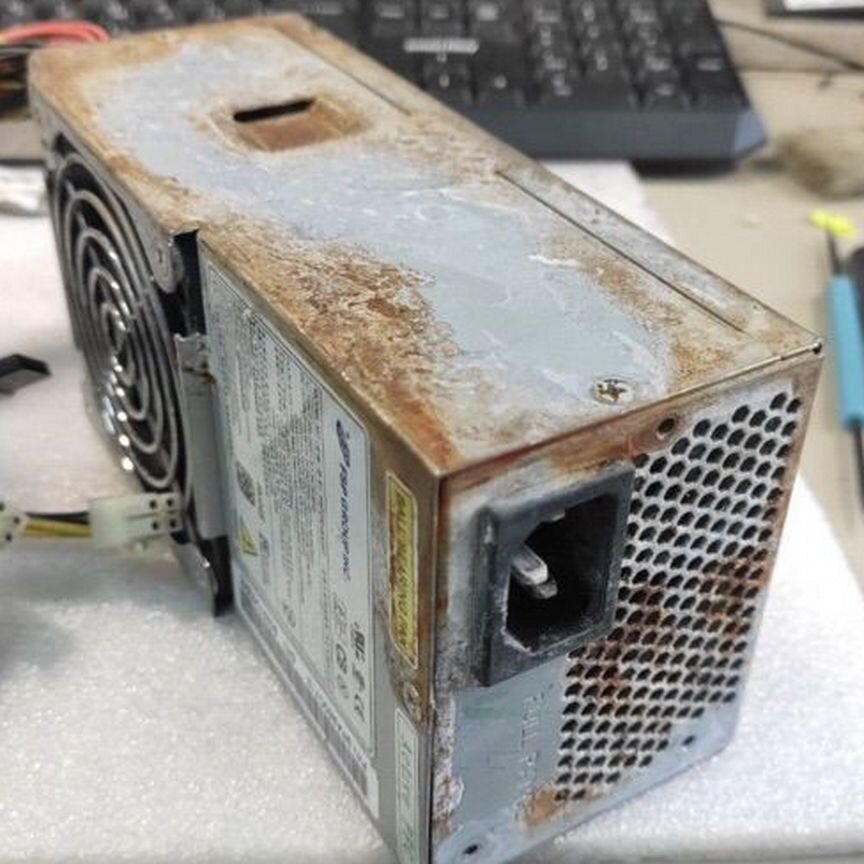 Блок питания inwin power MAN IP-S300DF1-0 300 Вт Б
