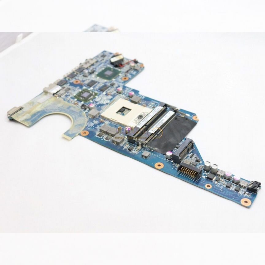 Материнская плата DA0R12MB6E0 r12 hm55