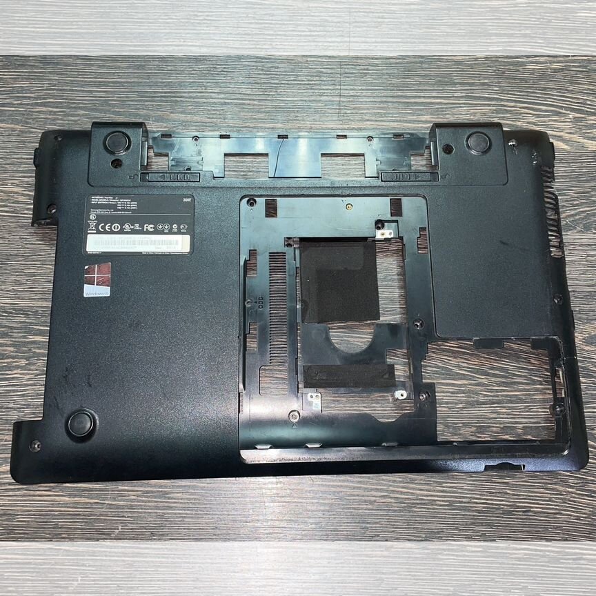 Поддон samsung np300e5c