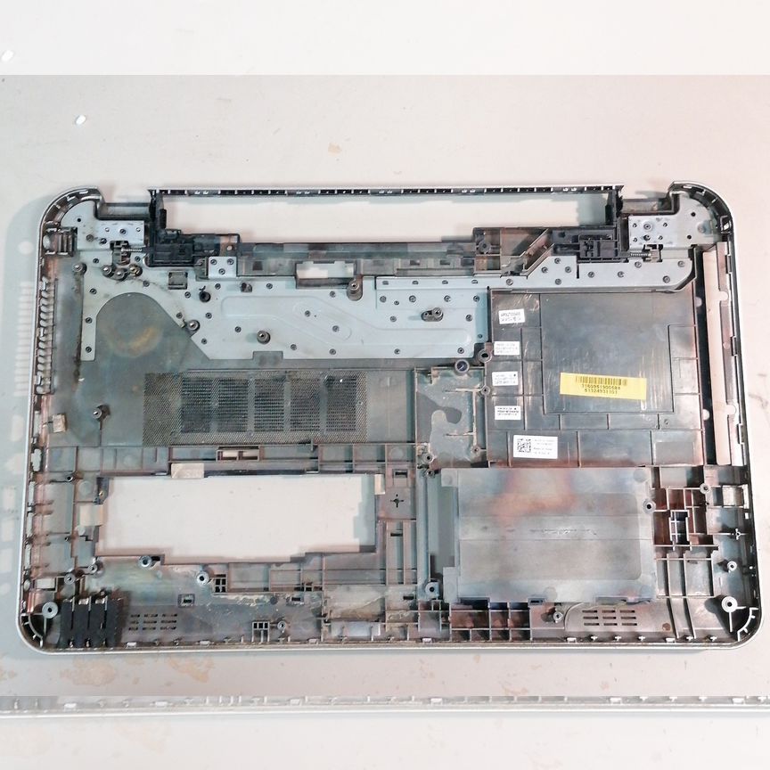 Поддон Dell Inspiron 3721, 3737, 5721, 5737, б.у