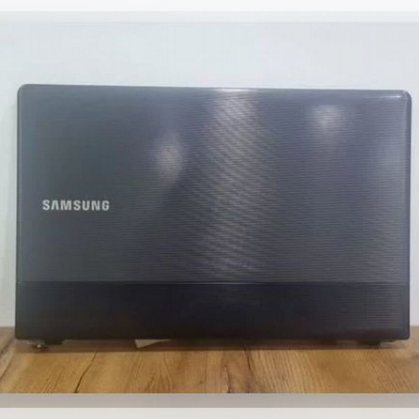 Крышка матрицы BA75-03831A для Samsung NP300E5A