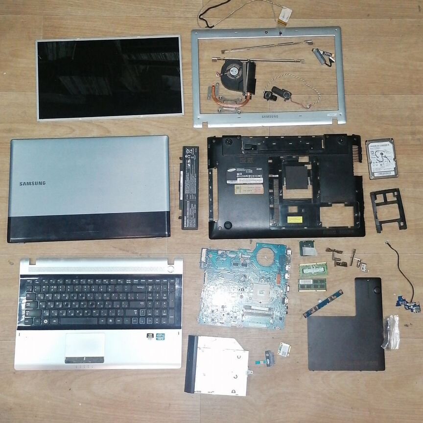 Samsung NP-RV520 разбор ремонт запчасти