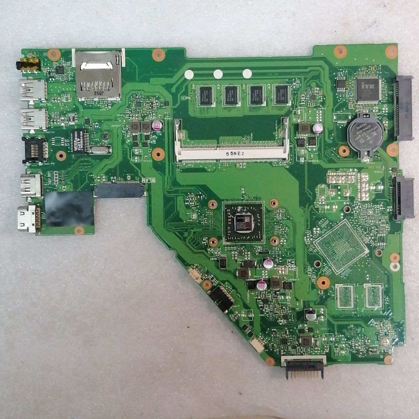 Материнская плата Asus X552W