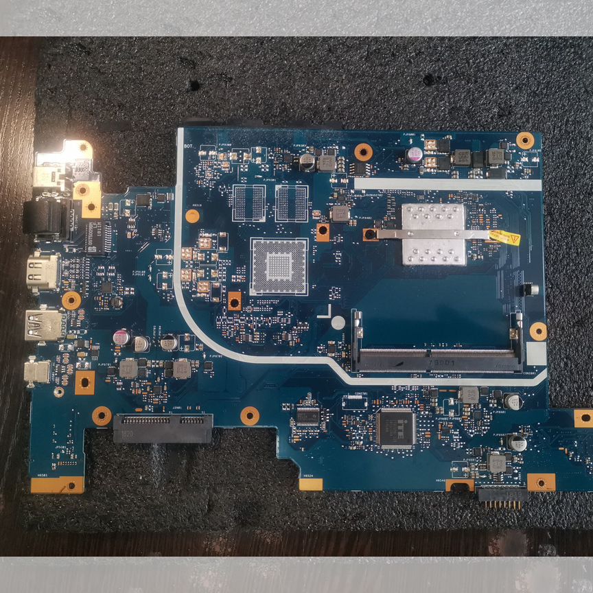 Материнская плата Asus X705MA