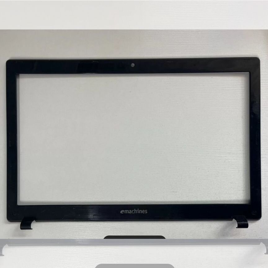 Рамка матрицы eMachines E644
