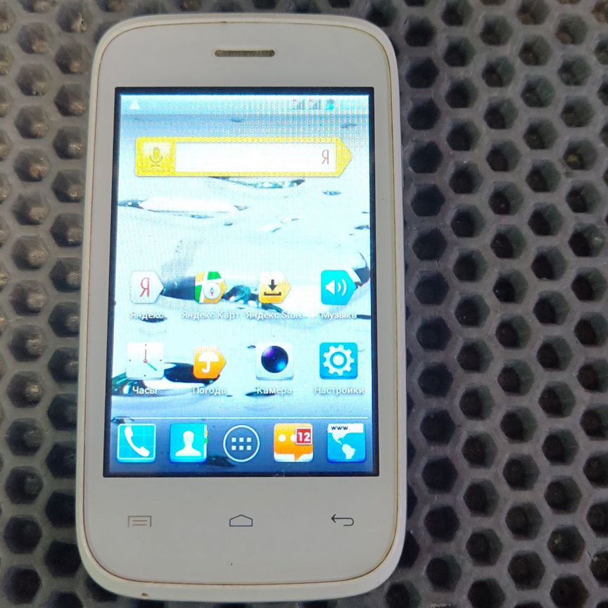 Explay N1, 512 МБ