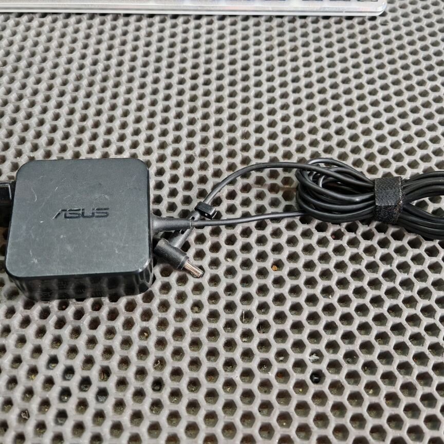 Блок питания Asus 19V 2.37A