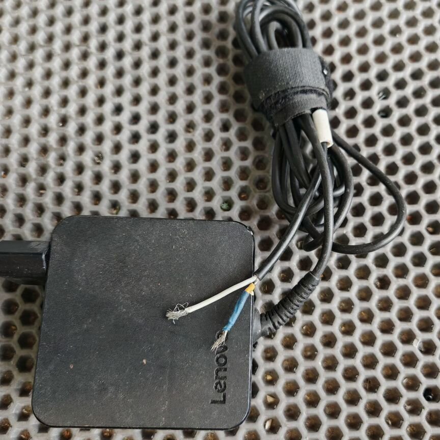 Блок питания Lenovo 20v 3.25a