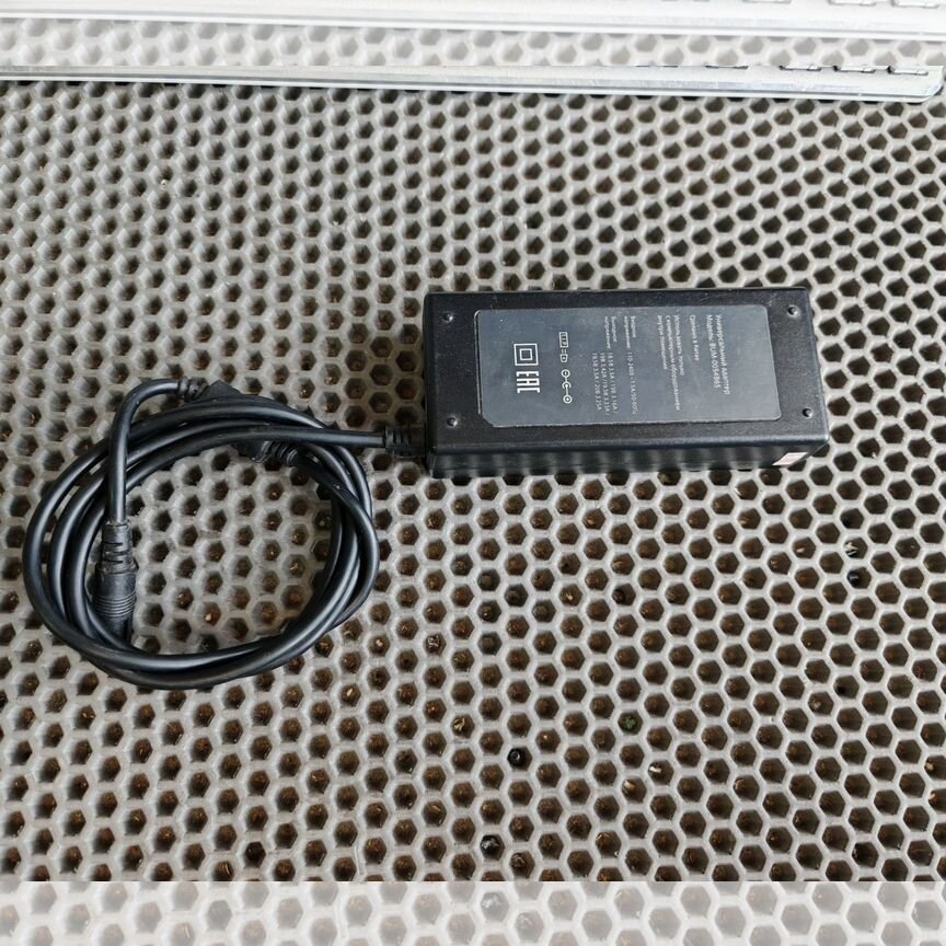 Блок питания 18.5-20V 3.25A