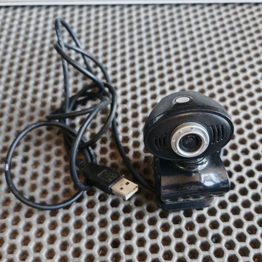 Веб-камера Defender G-Lens 323-I