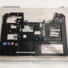 Верхняя часть корпуса (топкейс) Packard Bell LJ75