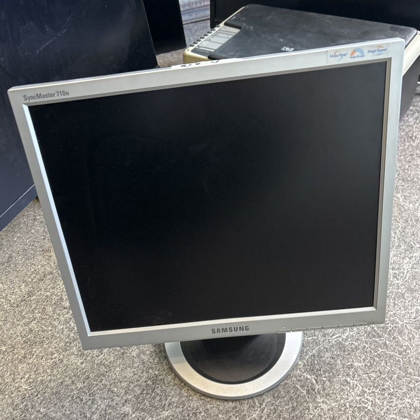 Монитор samsung gh17ls
