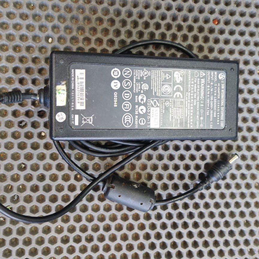 Блок питания для ноутбука Asus 19v 4.74a