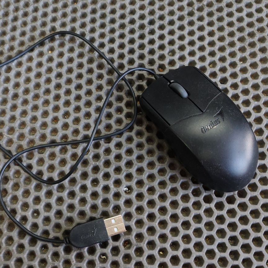 Компьютерная мышь проводная Genius GM-090002