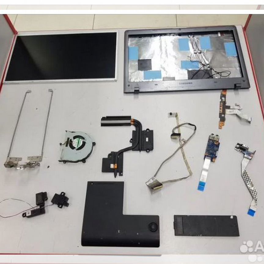 Samsung NP355V4C 14 дюймов в разбор по запчастям