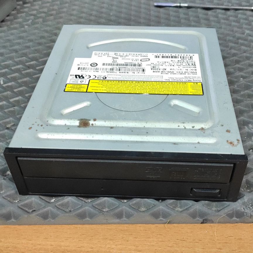 DVD привод IDE