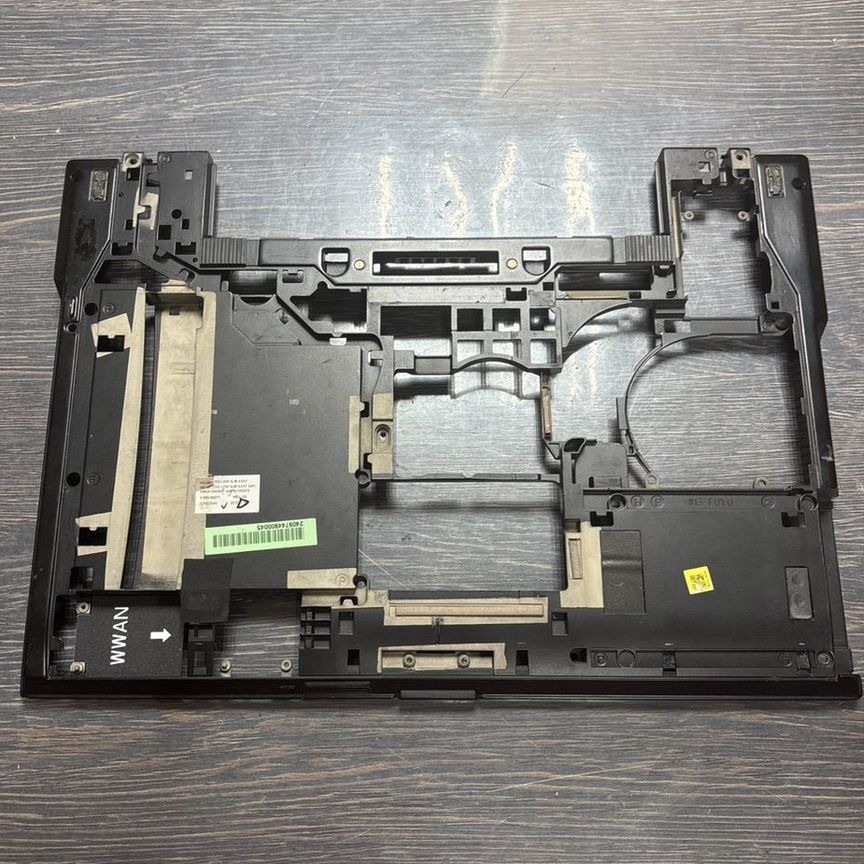 Dell latitude e6410 поддон